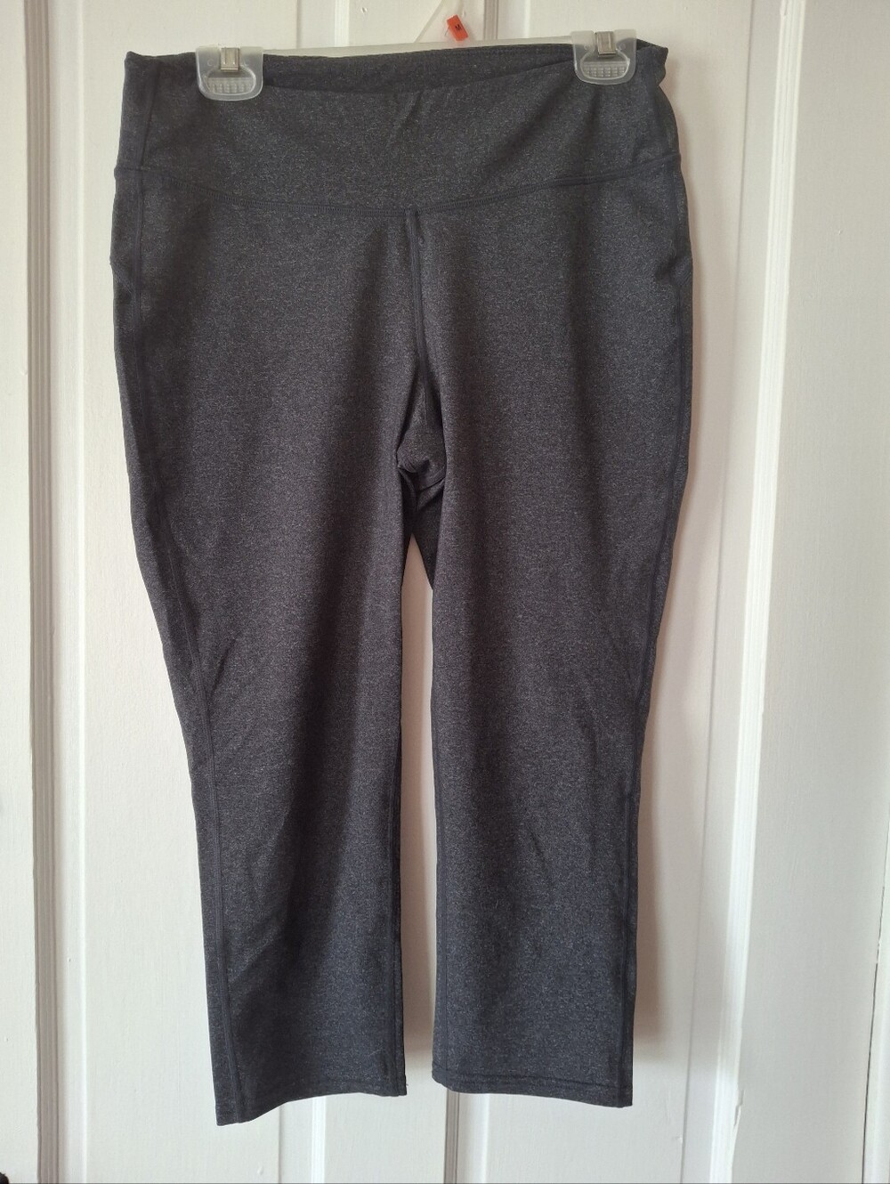 GapFit Capri Leggings Grey & Black  2 Pair Lg